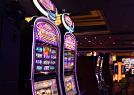 777luky Slots VIP ကစားသမား Bonus Free Spins ရရှိနေသောပုံ